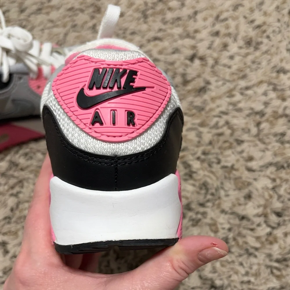 Nike Women's Air Max in Pink, White, and Gray - Picture 3 of 4
